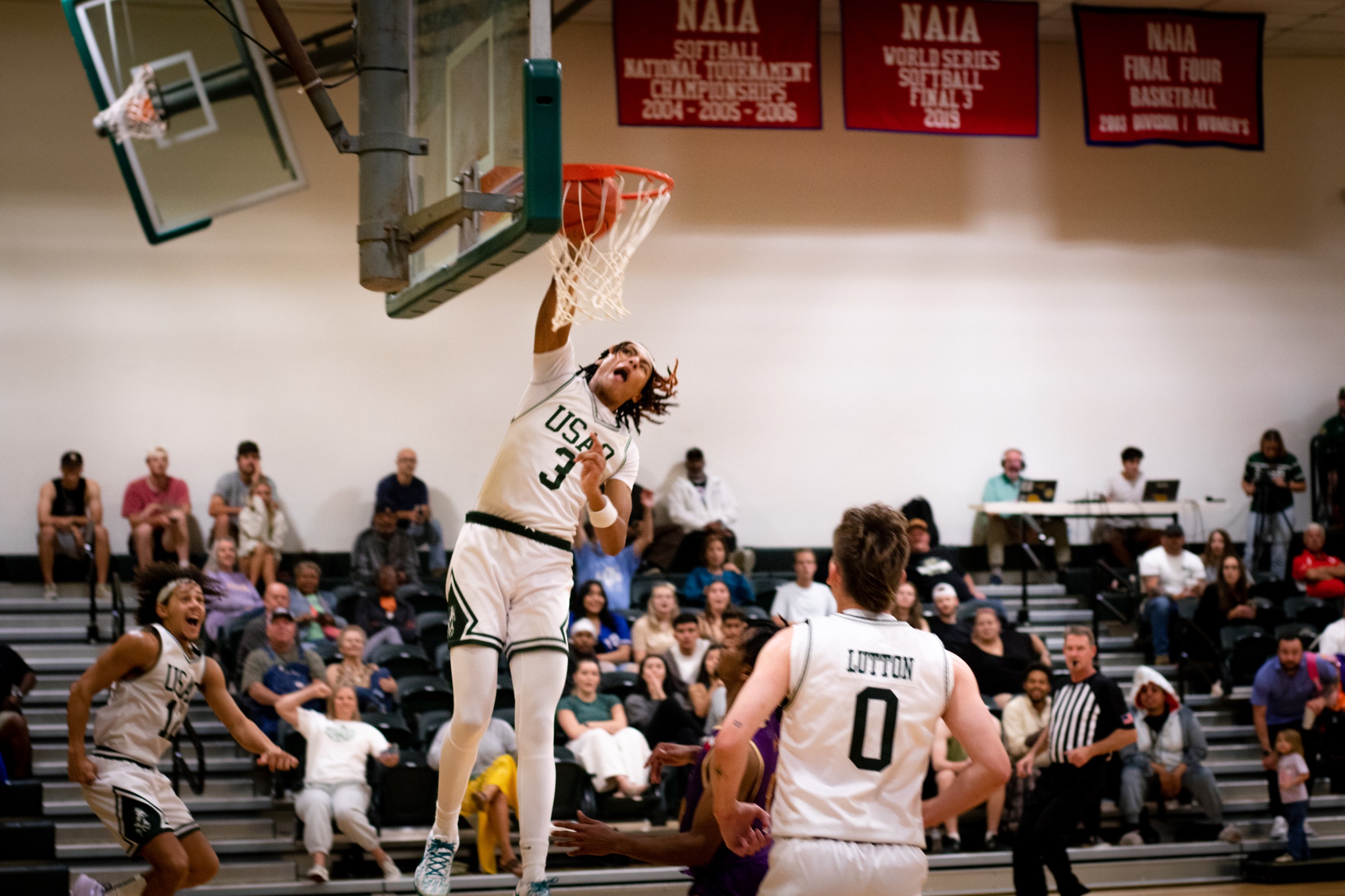 Drovers Lead From Start to Finish Against SCU