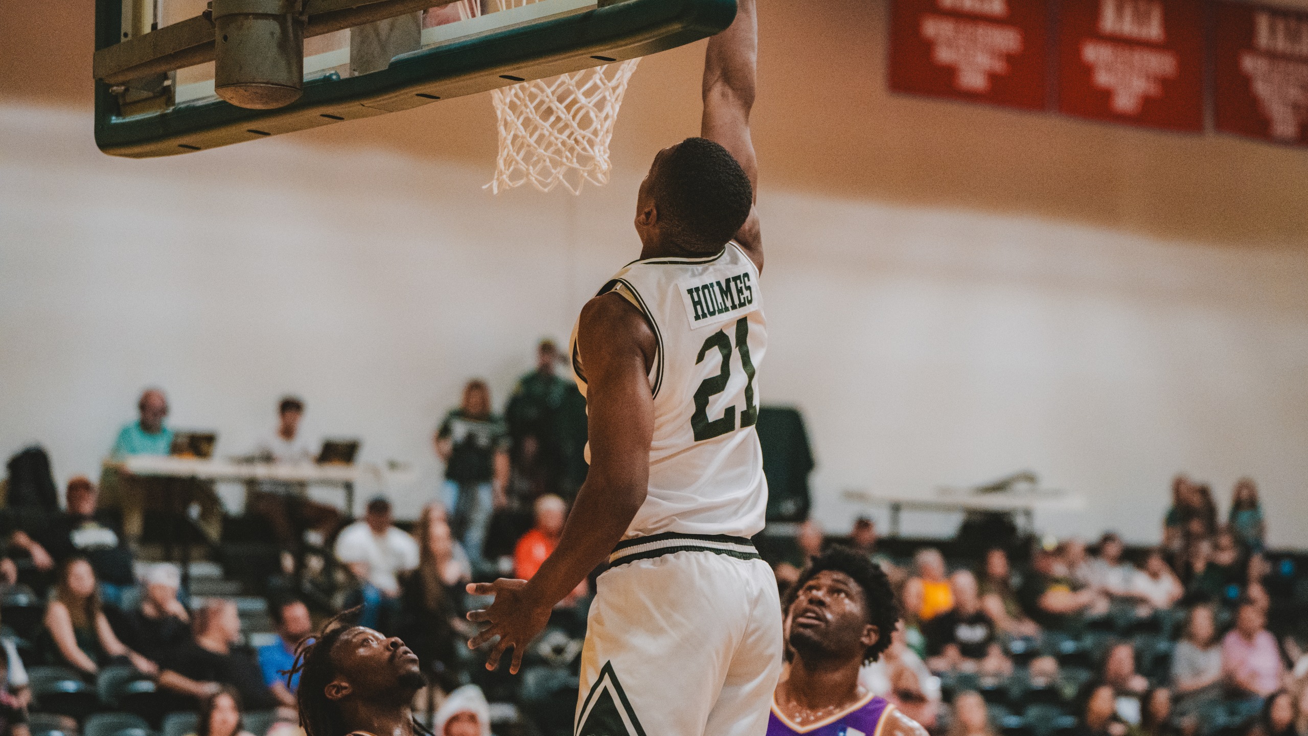 Holmes’ Career Performance Lifts USAO to Victory Against Texas Wesleyan